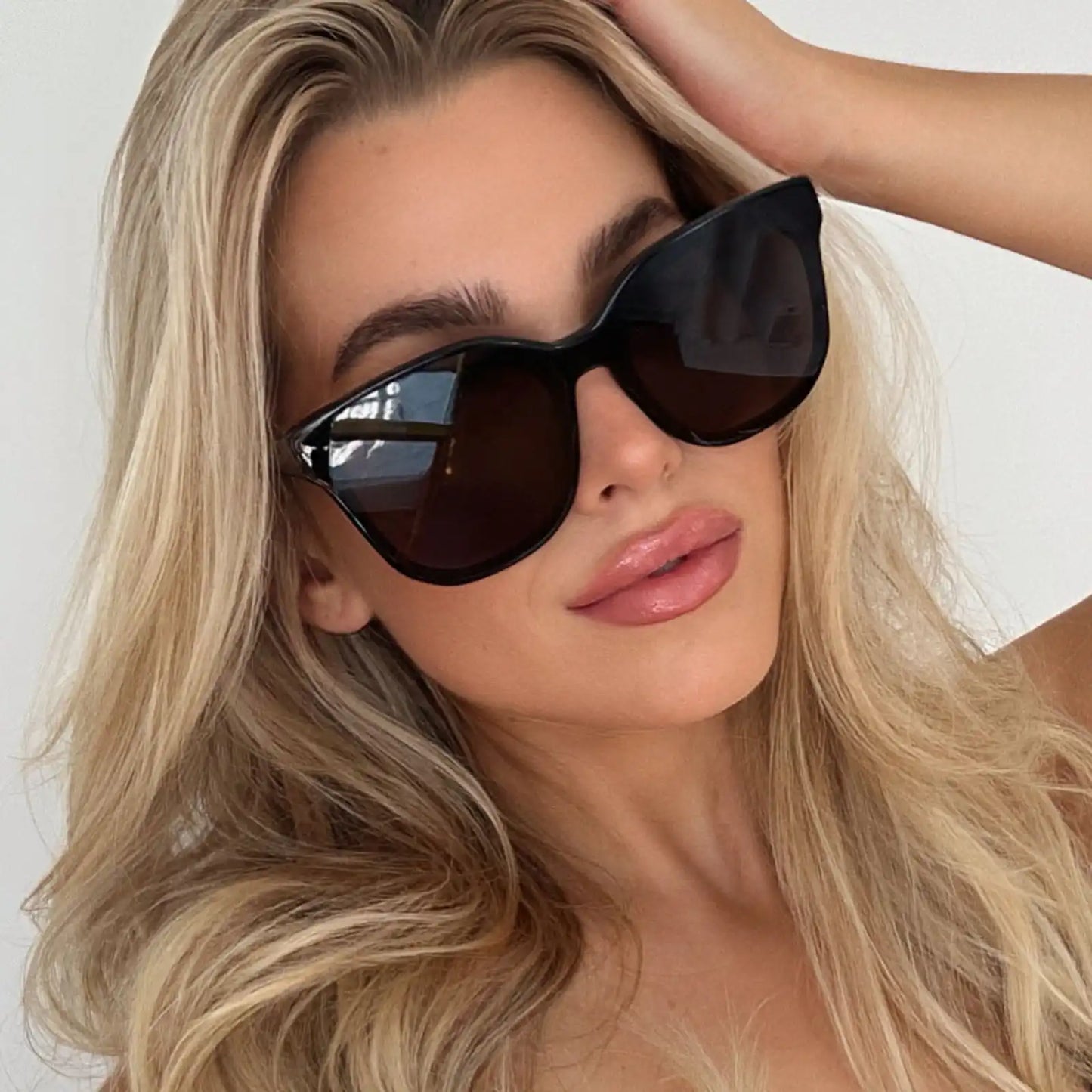 GIA - BLACK + GREY SUNGLASSES
