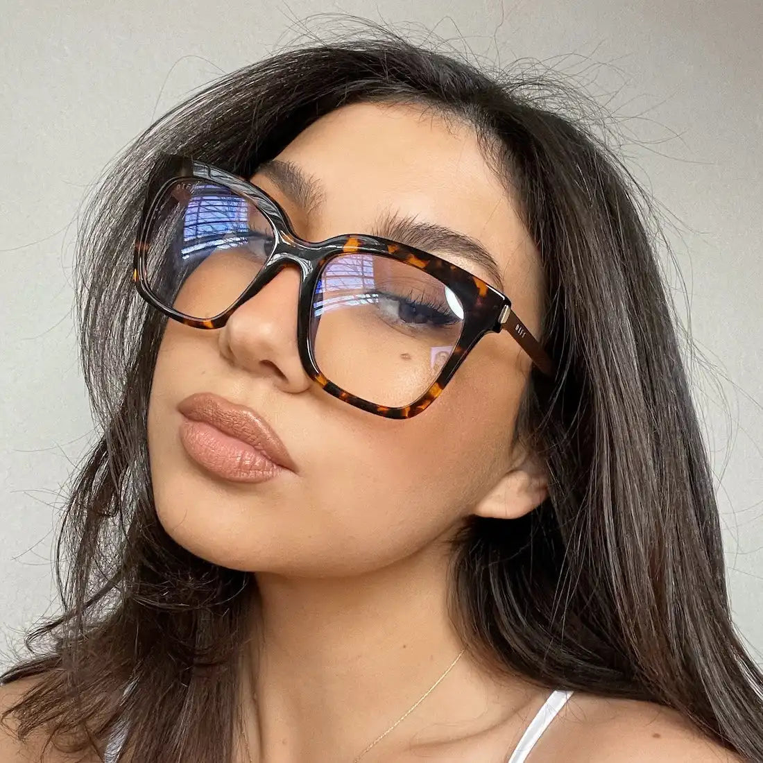 BELLA - TORTOISE + GLASSES