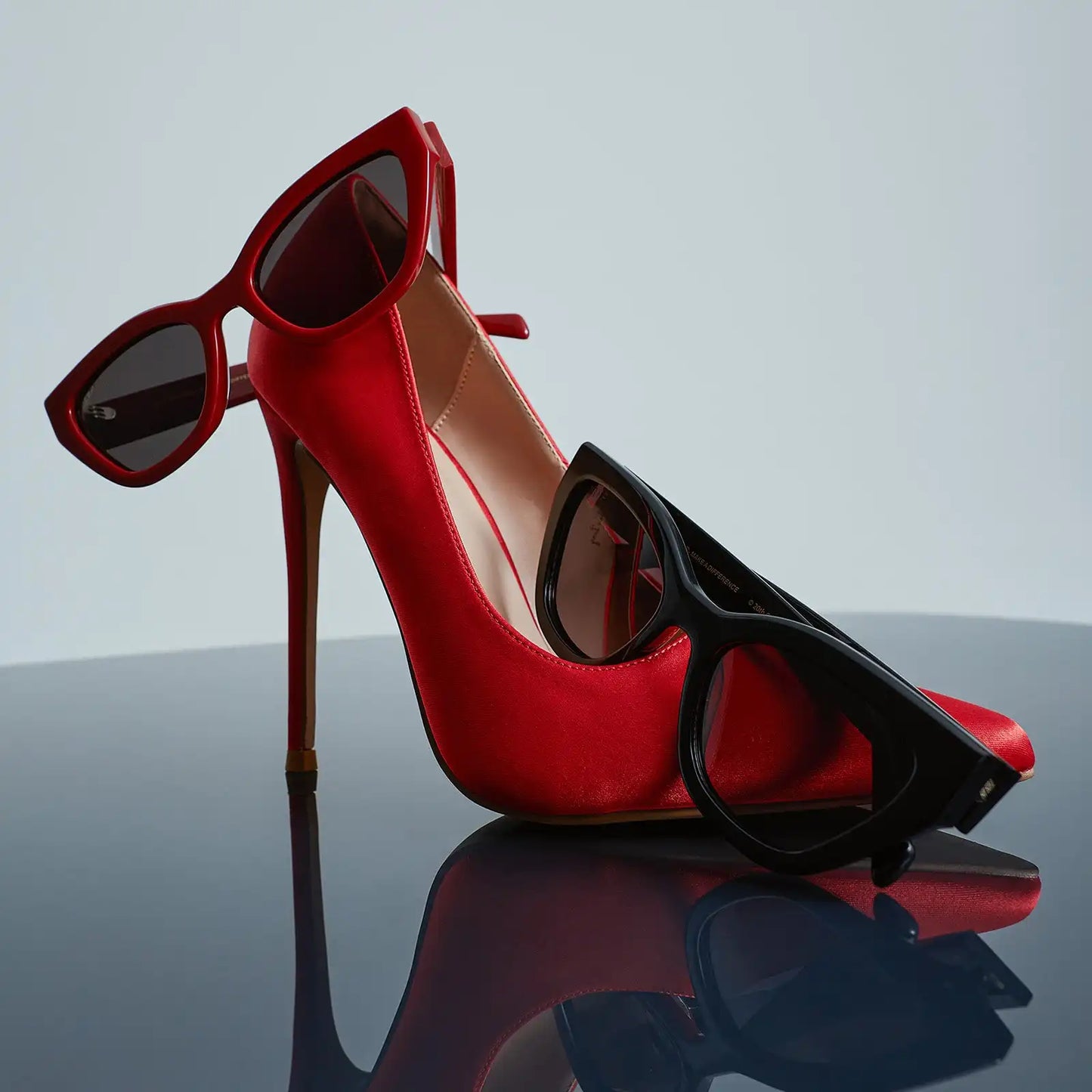 EMILY - RED + GREY + POLARIZED SUNGLASSES