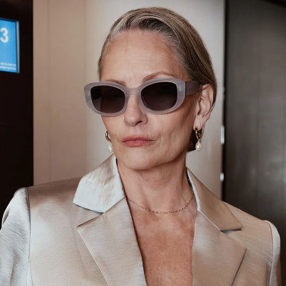 MIRANDA - MILKY WHITE + GREY GRADIENT + POLARIZED SUNGLASSES