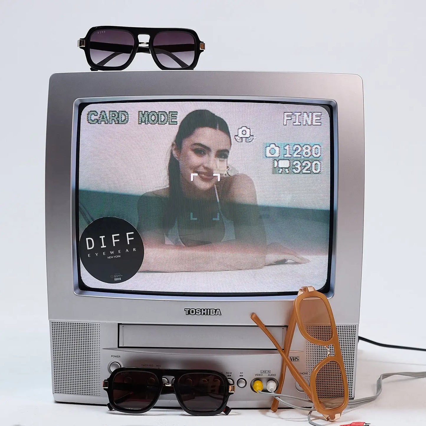 NAOMI - BLACK + GREY GRADIENT SUNGLASSES