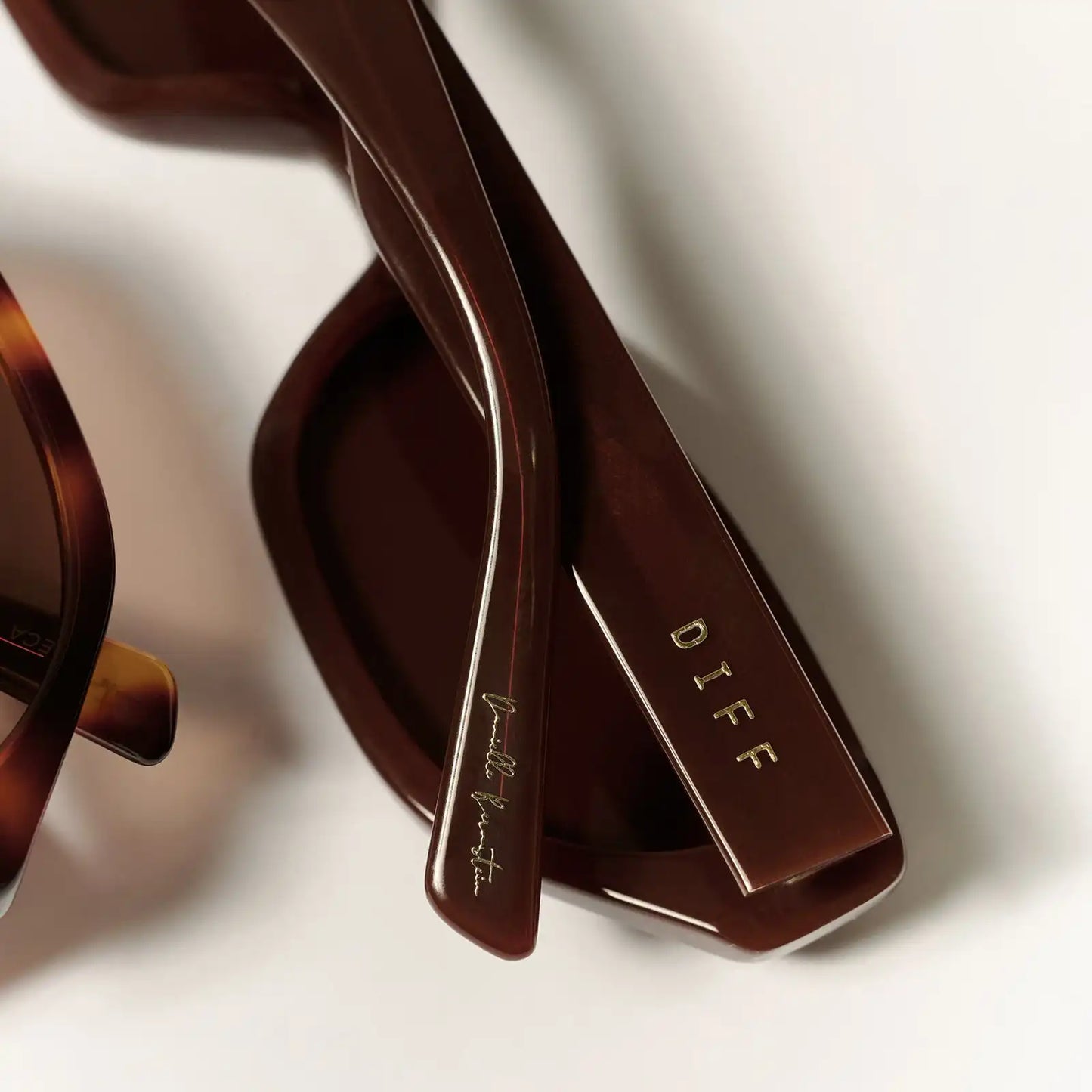 THE TRIBECA - RICH BROWN CRYSTAL + REDDISH BROWN + SUNGLASSES