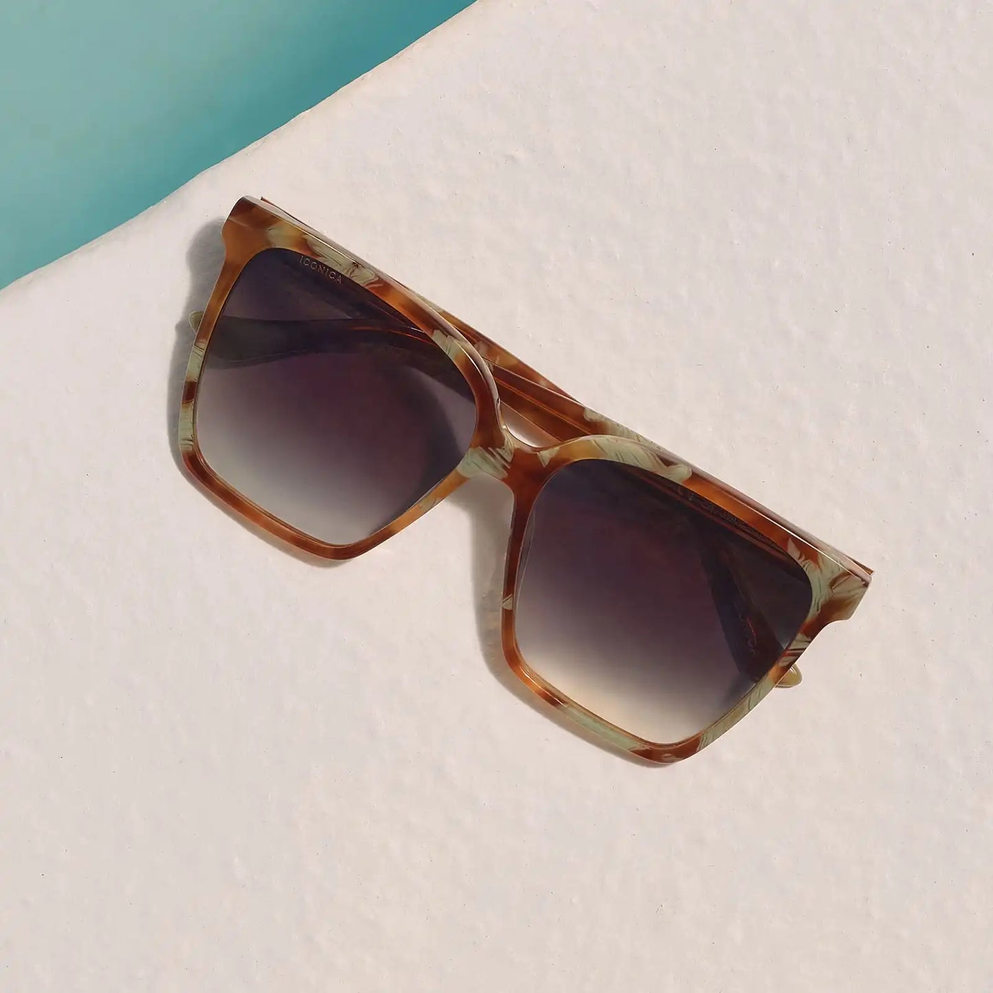 NAOMI - IONIAN TORTOISE + GREY GRADIENT + POLARIZED SUNGLASSES