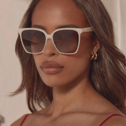 NAOMI - MERINGUE + BROWN GRADIENT + POLARIZED SUNGLASSES