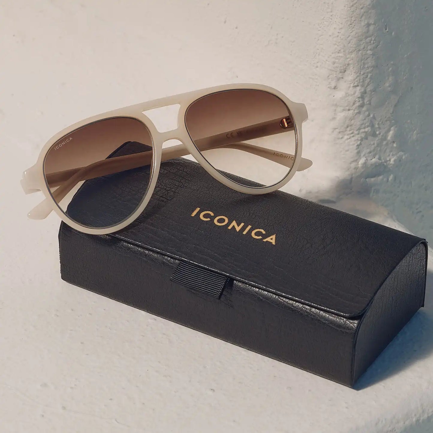 PIA - MERINGUE + BROWN GRADIENT + POLARIZED SUNGLASSES