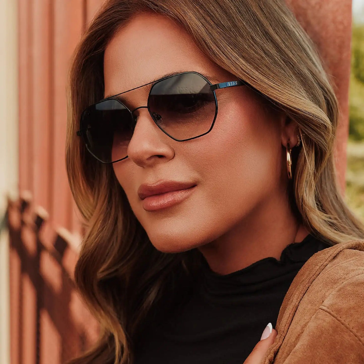 JOELLE - BLACK + GREY GRADIENT + POLARIZED SUNGLASSES