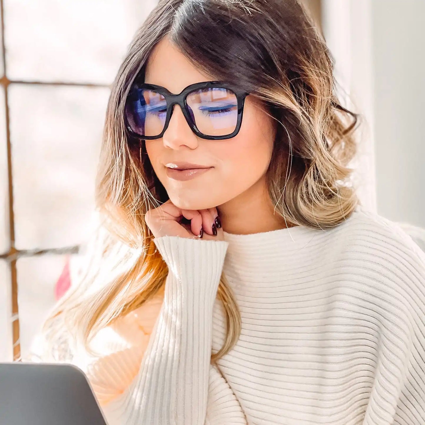 BELLA - BLACK + GLASSES