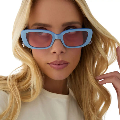 CHER - LIGHT BLUE + PINK GRADIENT SUNGLASSES
