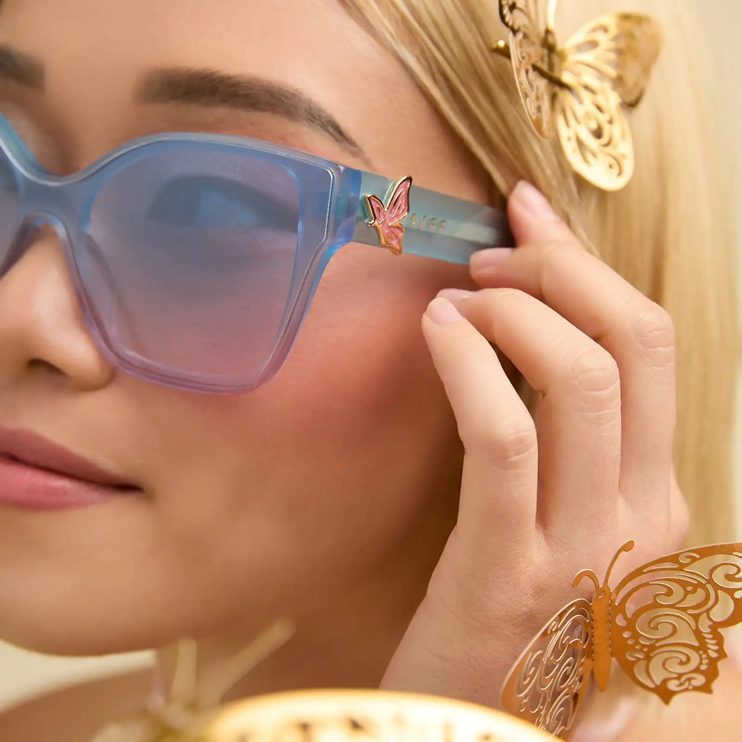 GLINDA UPLAND BUTTERFLY - IRIDESCENT PASTEL BLUE + LAVENDER + OPALESCENT GRADIENT PINK SUNGLASSES