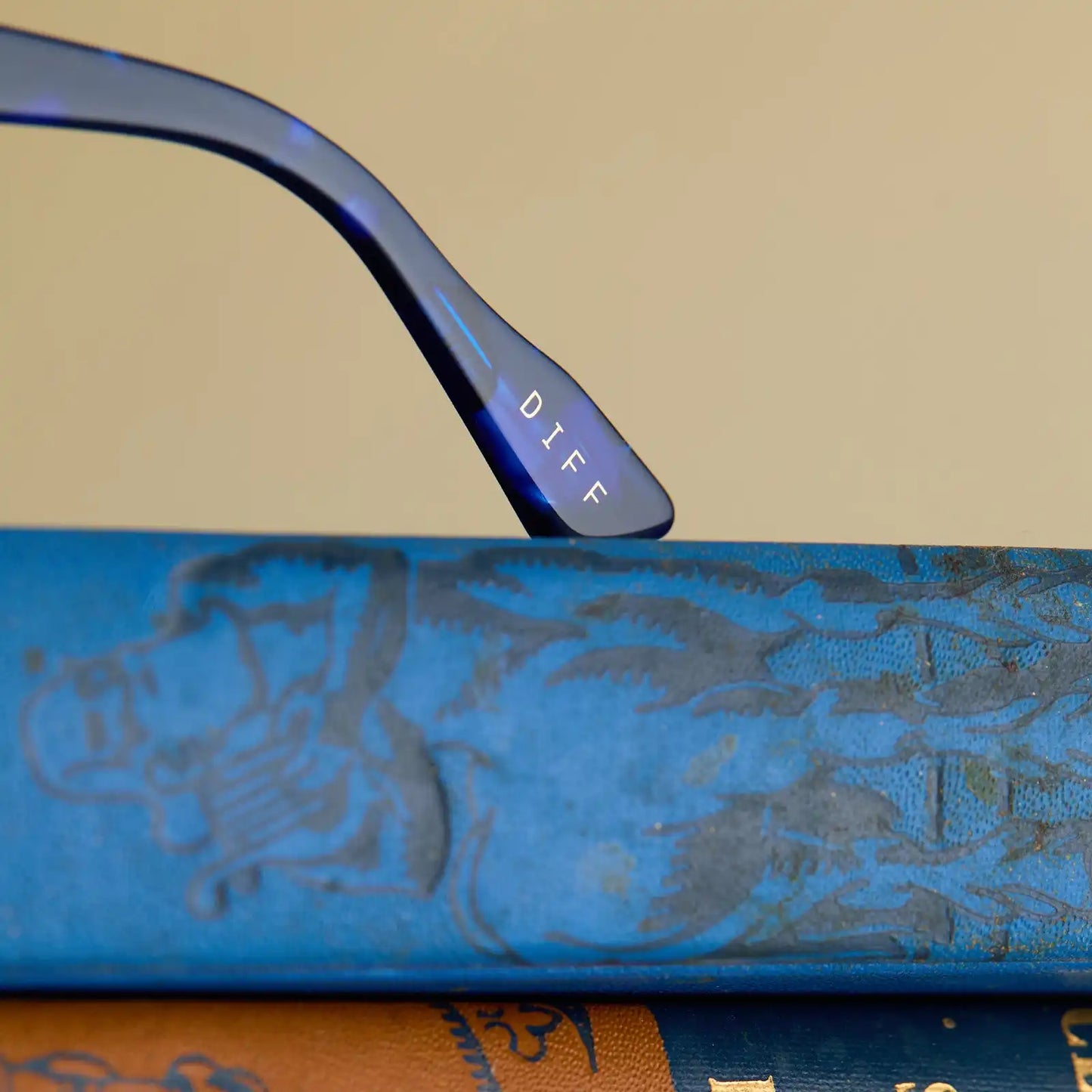 PRINCE FIYERO - MIDNIGHT BLUE TORTOISE + WARM BROWN SUNGLASSES