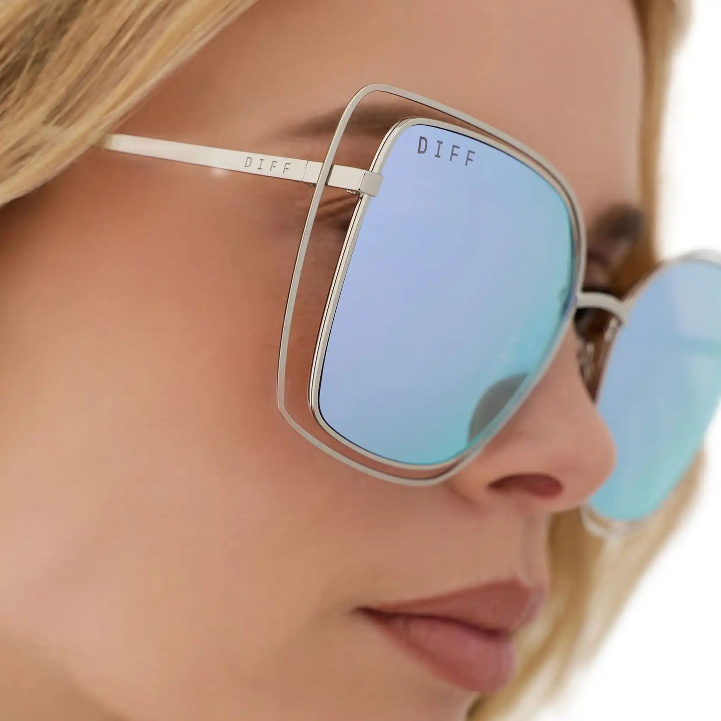 JACQUELINE - SILVER + THISTLE TEMPLE TIPS + LAVENDER MIRROR SUNGLASSES