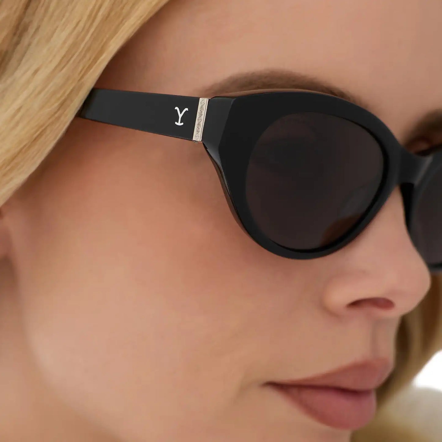 BETH IV - CLASSIC BLACK + GREY + POLARIZED SUNGLASSES