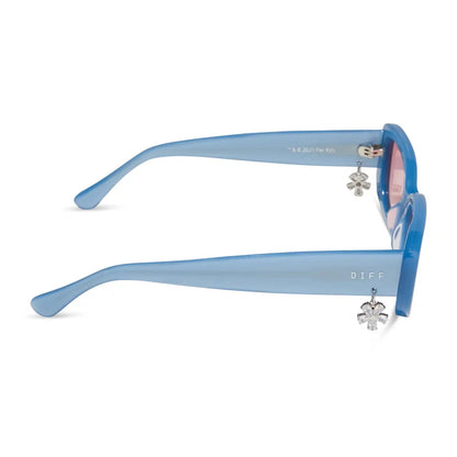 CHER - LIGHT BLUE + PINK GRADIENT SUNGLASSES
