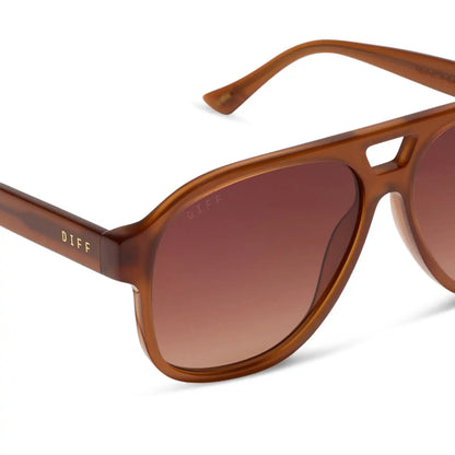 NASH - MILK CARAMEL + BROWN GRADIENT SUNGLASSES