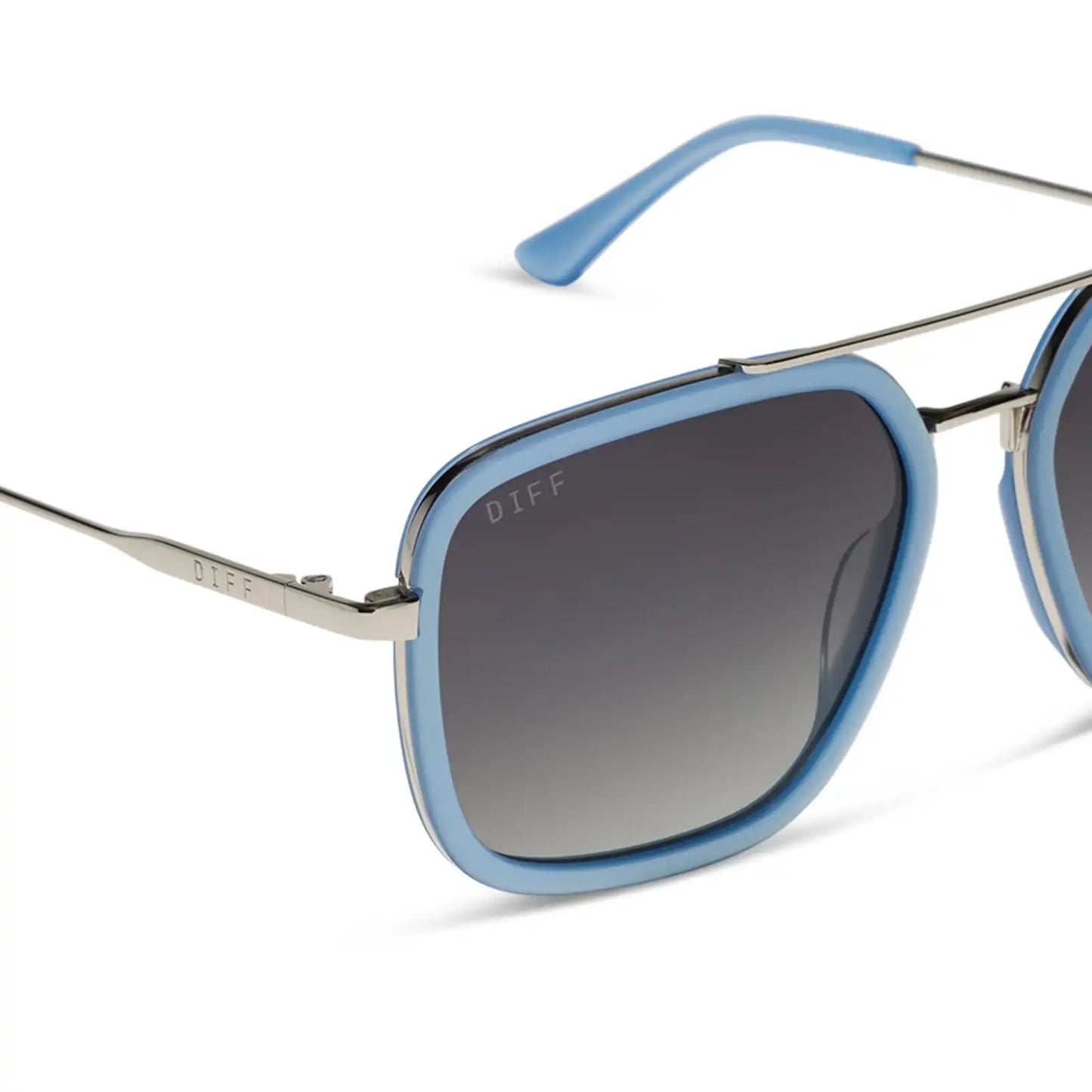 JORDAN - LIGHT BLUE + GREY GRADIENT + POLARIZED SUNGLASSES