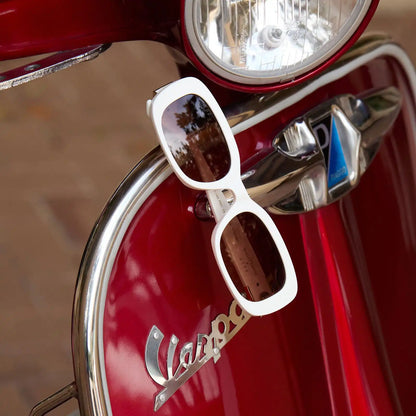 ITALY - WHITE IVORY + RICH BROWN GRADIENT SUNGLASSES