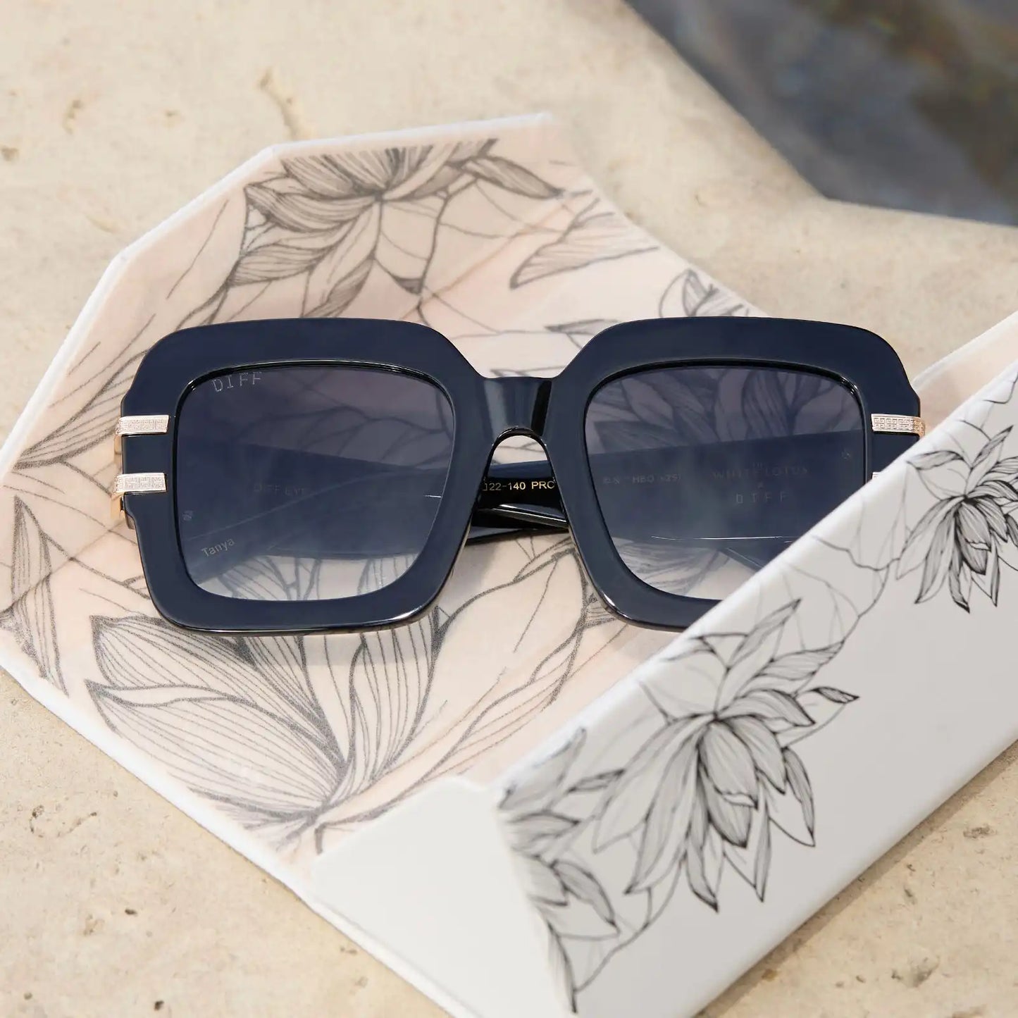 TANYA MCQUOID - LUXE BLACK + RICH GREY GRADIENT SUNGLASSES