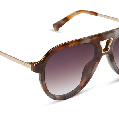 TOSCA III - DOVE TORTOISE + BROWN GRADIENT + SUNGLASSES